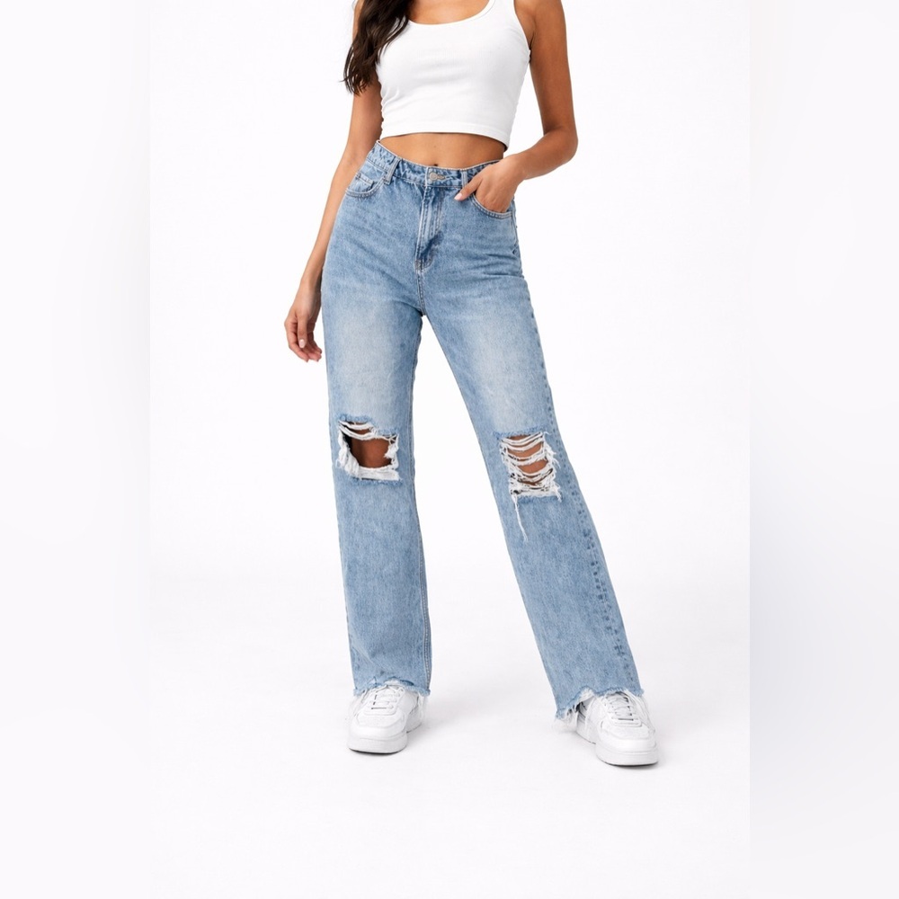 Vervet Distressed Jeans Light Wash